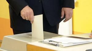 Vers une victoire des conservateurs, poussée de l’extrème-droite