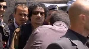 Khadafi achève sa visite à Rome dans la controverse