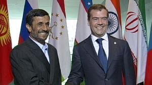 Medvedev welcomes Ahmedinejad in Russia