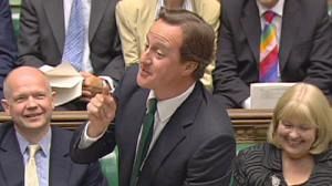 Scandale des notes de frais : le conservateur britannique David Cameron remboursera plus que prévu