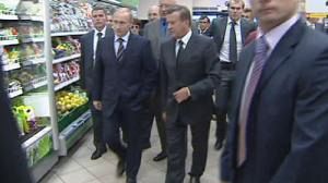 Putin, blitz al supermercato