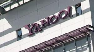 Weak advertising continues to hit Yahoo