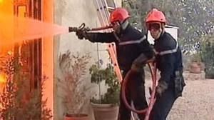 Les pompiers pyromanes en Corse