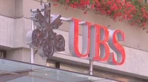 Swiss agree to hand over bank details to US
