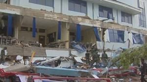 Death toll in Indonesia quake expected to rise into the thousands