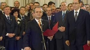 Romanian president approves minister sacking