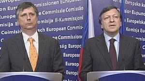 Barroso presses Czech leader to sign Lisbon Treaty
