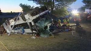 Un mort et une vingtaine de blessés dans un grave accident de bus en Espagne