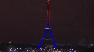 La Tour Eiffel s’illumine pour ses 120 ans