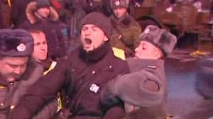 Una cinquantina di arresti a Mosca per una manifestazione in difesa dei diritti umani