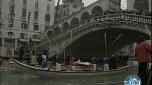 Venice holds mock funeral