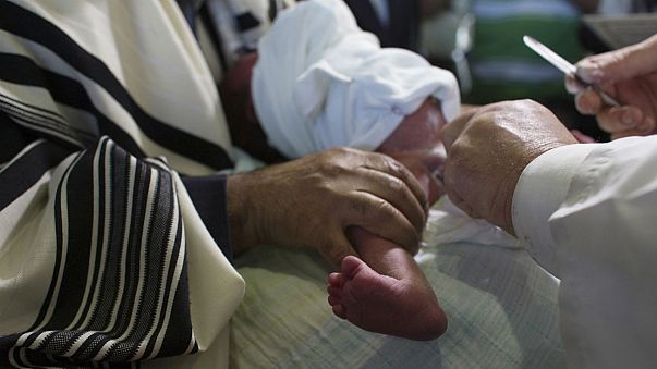 Jewish leaders hit out over Iceland’s plans to ban boys’ circumcision