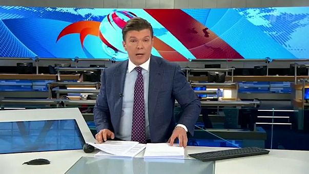 Программа "Время" клеймит и предупреждает