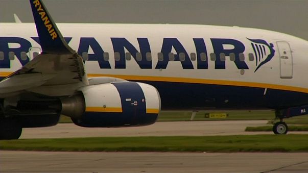 Î‘Ï€Î¿Ï„Î­Î»ÎµÏƒÎ¼Î± ÎµÎ¹ÎºÏŒÎ½Î±Ï‚ Î³Î¹Î± Ryanair to reduce domestic Greek flights