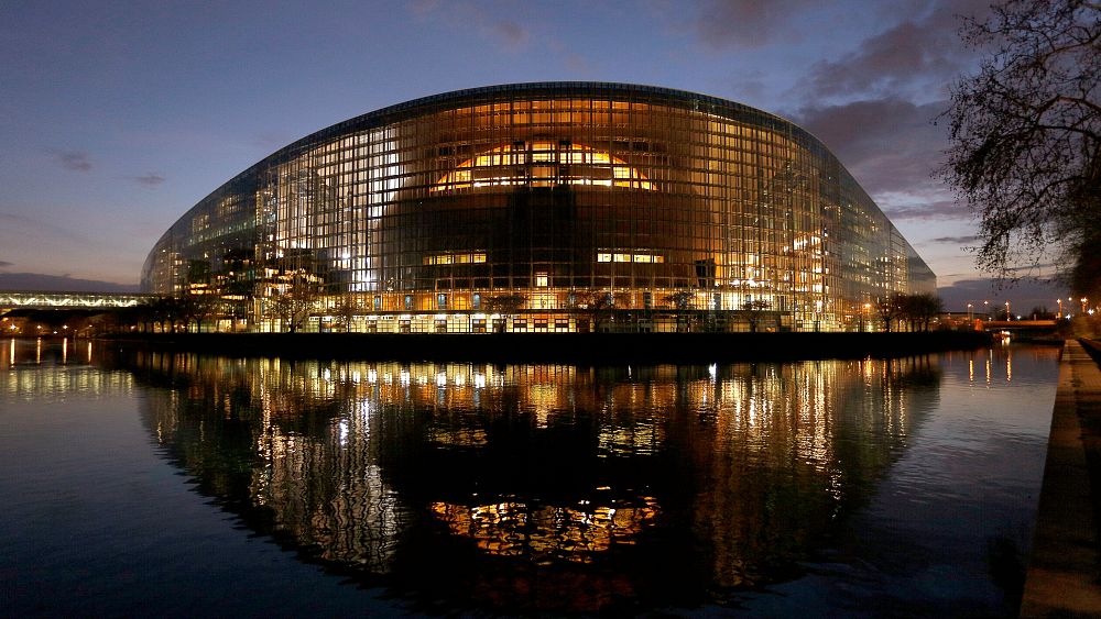 Здание Европарламента Фото