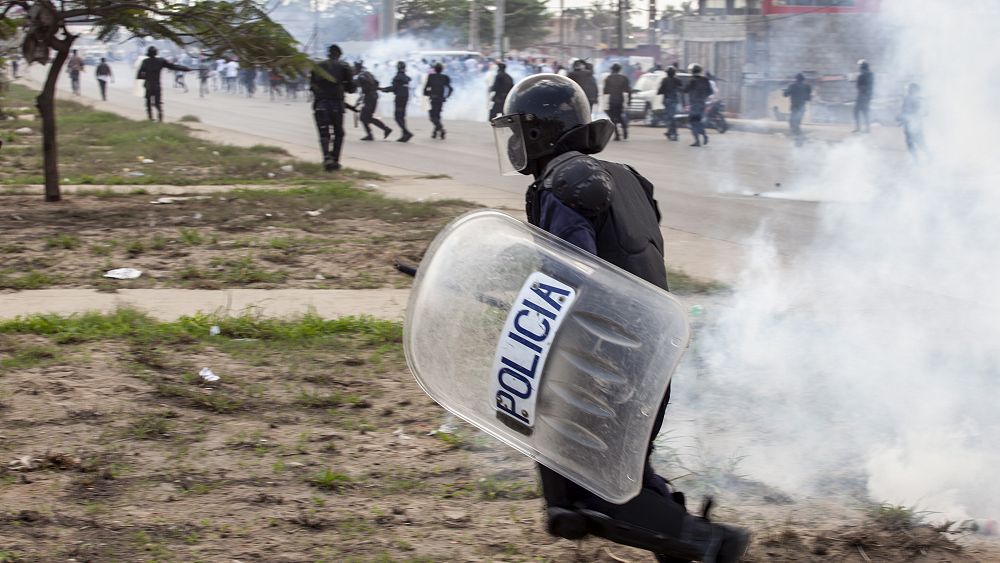 Manifestação em Luanda termina em violência Euronews