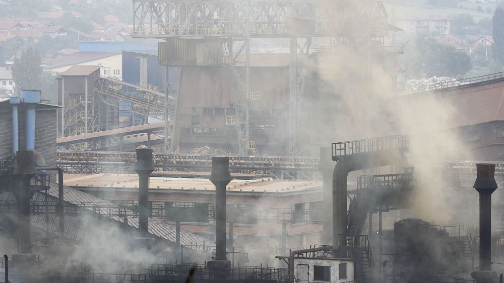 Bulgaria citizens worried about rising air pollution amid COVID crisis - NewsOpener Bulgaria citizens worried about rising air pollution amid COVID crisis