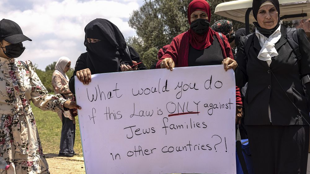 Israel blocks law that keeps out Palestinian spouses - NewsOpener Israel blocks law that keeps out Palestinian spouses