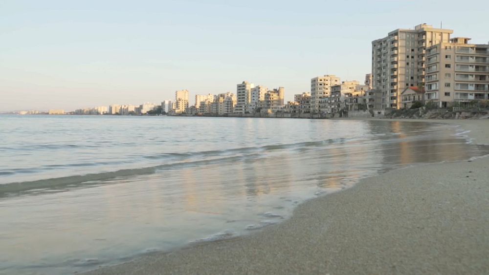Cypriots dream of returning to tourism jewel that became a ghost town - NewsOpener Cypriots dream of returning to tourism jewel that became a ghost town
