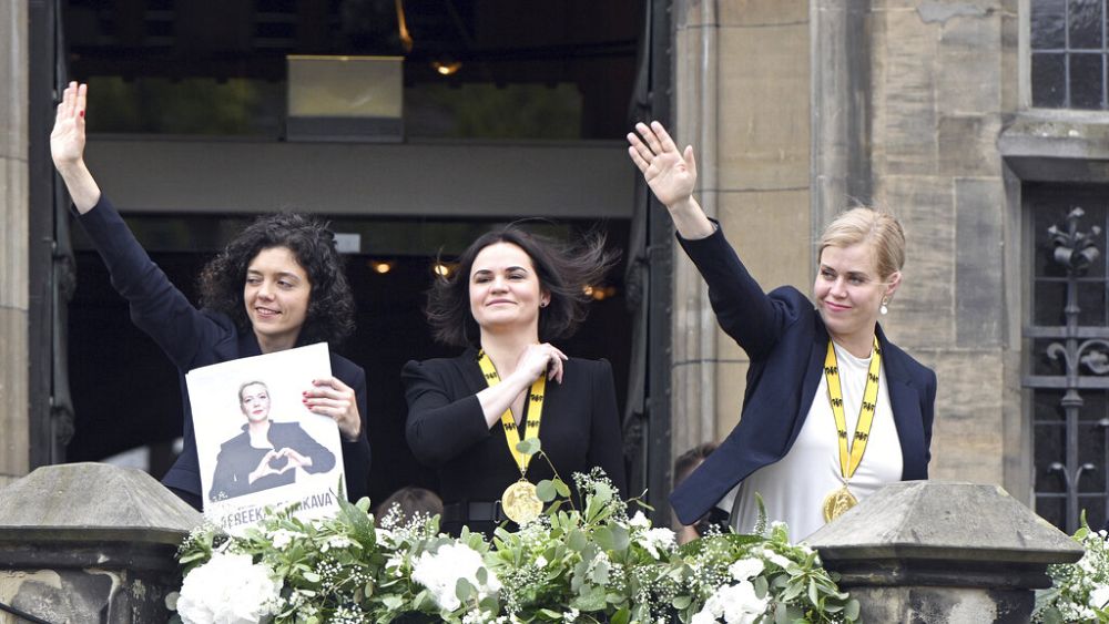 Tikhanovskaya and Belarusian activists receive Europe's top honour for services to unity - NewsOpener