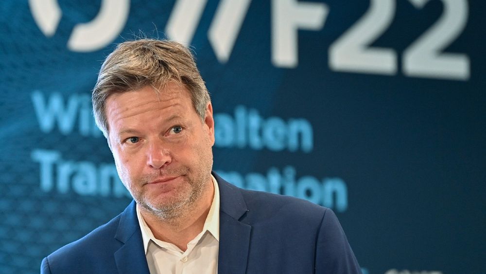 Germany steps up calls to save energy as Russia reduces gas supplies - NewsOpener