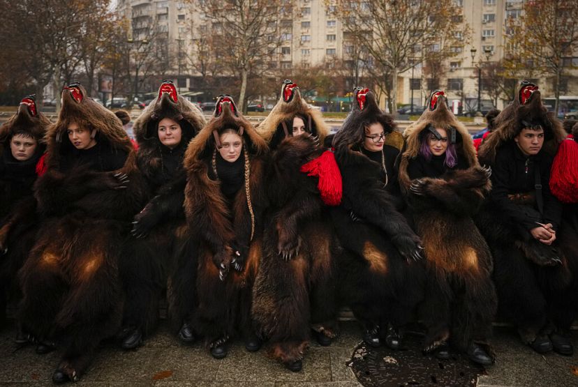 In Photos Romania S Dancing Bear Festival Euronews