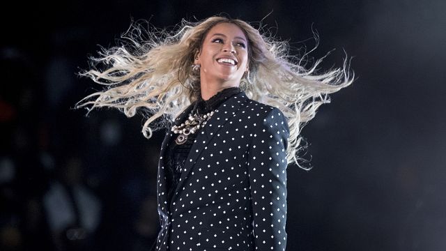 Beyonc becomes the first black woman to top the country music rankings
