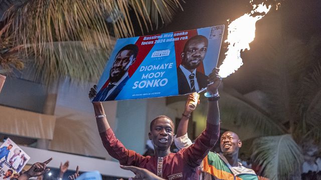 Sénégal : la liesse après la libération de Sonko et de Diomaye Faye