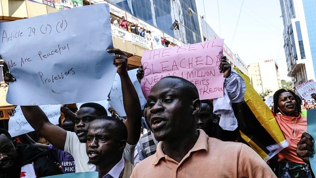 Ouganda : 42 manifestants accusés de "trouble à l'ordre public"