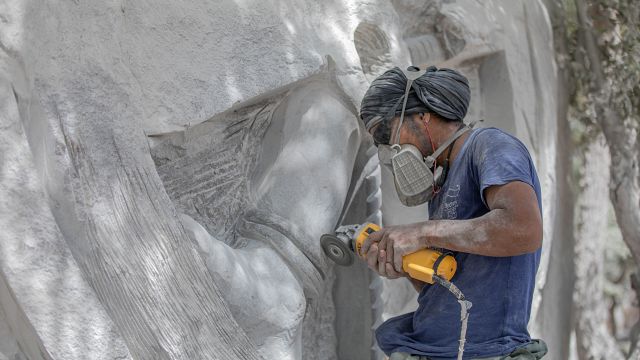 Granite art impresses tourists and residents at Laongo symposium, Burkina Faso thumbnail