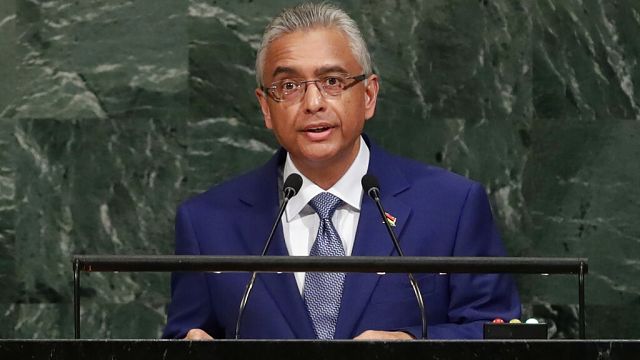 Mauritius govt bans access to social media ahead of parliamentary polls thumbnail