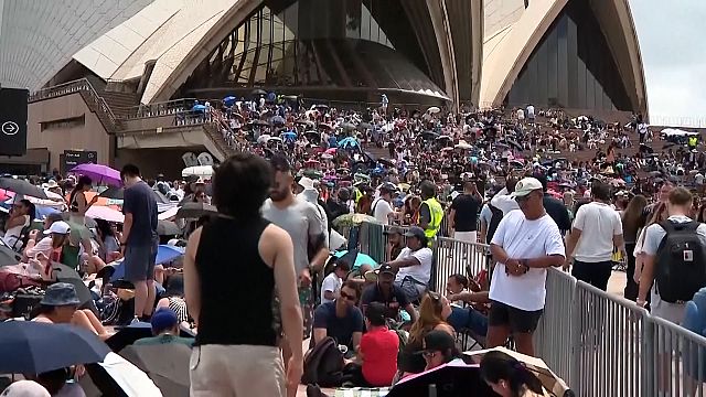 People wait for hours to get the best seats to watch Sydney's fireworks display