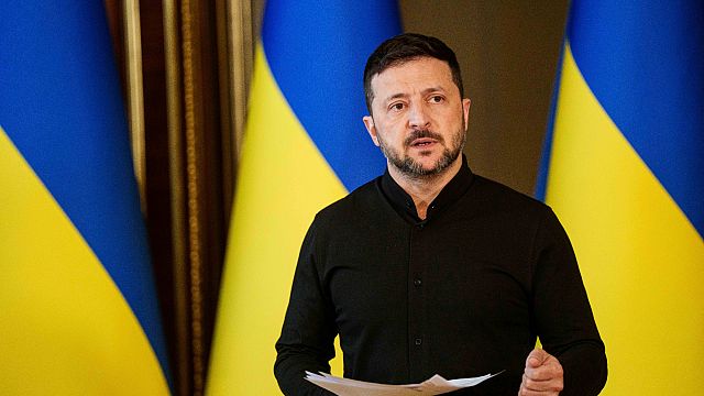 Zelenskyy dares Putin to direct talks in Turkey thumbnail