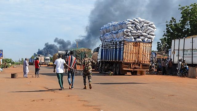 Mali: Army foils attack in Timbuktu, a day after jihadist assault killed 30 soldiers thumbnail