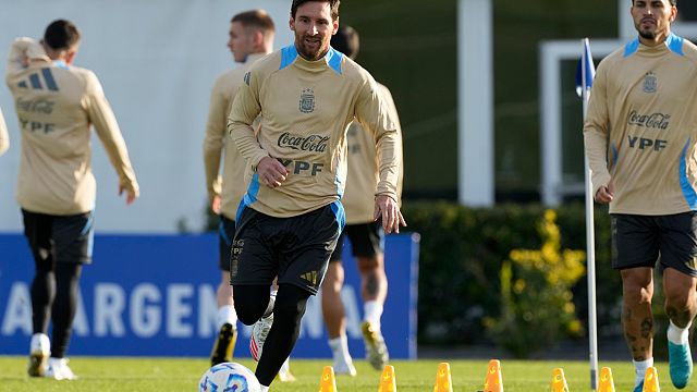 Lionel Messi trains with Argentinian team ahead of World Cup qualifier thumbnail