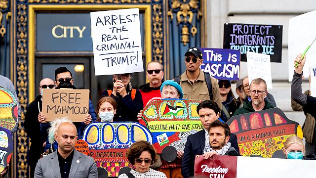 United States: San Francisco protesters oppose Trump's new travel ban thumbnail