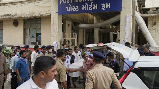 India plane fracture: Amit Shah confirms 1 survivor, offers condolences thumbnail