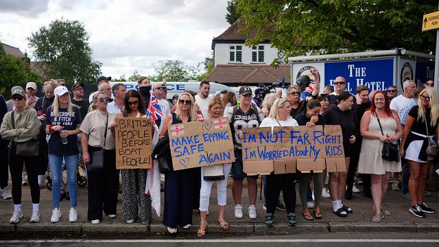 UK police arrest 6 after protesters descend on a hotel housing asylum seekers