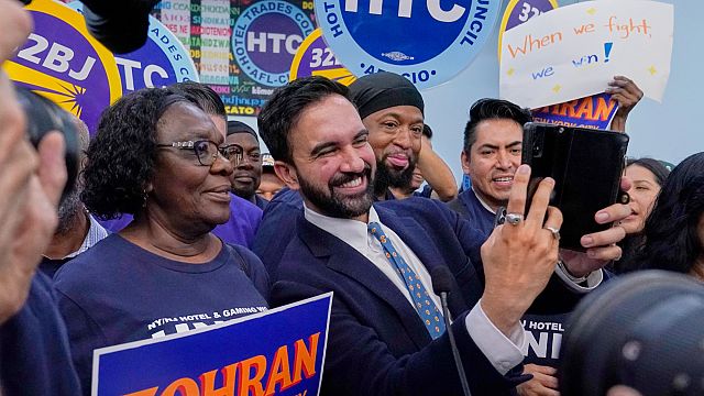 Candidat à la mairie de New-York, Mamdani en visite dans son Ouganda natal