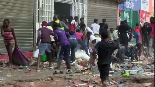 Protesti zaradi podražitve goriva v Angoli terjali 22 življenj