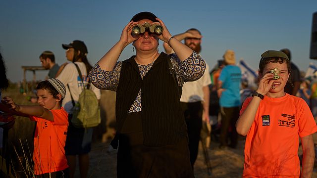 Crowds risk death for food in Gaza as famine warnings intensify