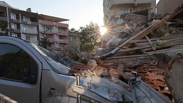 Strong earthquake strikes Turkey’s Balıkesir province, killing one