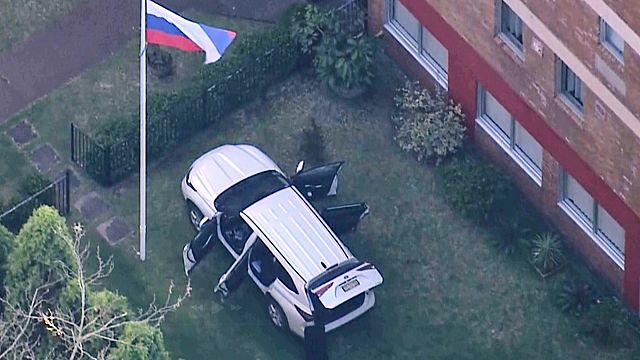 Australie : un homme arrêté pour avoir percuté le consulat russe
