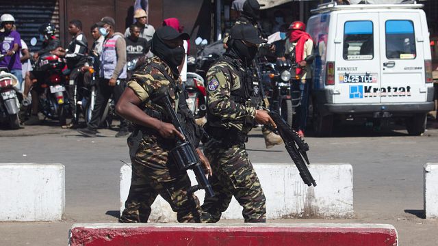 Madagascar: Soldiers join protestors as president denounces 'coup attempt'