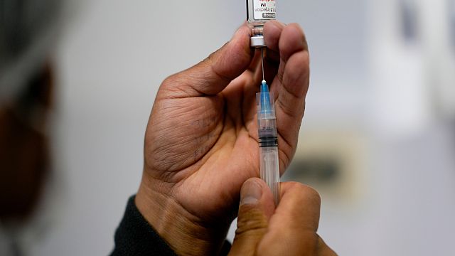 mRNA cepiva proti COVID-19 lahko izboljšajo preživetje pri bolnikih z rakom