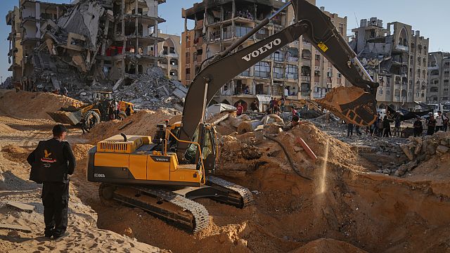 Gaza: Hamas expands search for hostages' bodies with help from Egypt