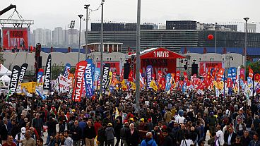 Turkish police fire tear gas at May Day demonstrators in Istanbul