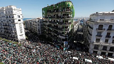 Algérie : la répression du "Hirak" se poursuit depuis la présidentielle (HRW)