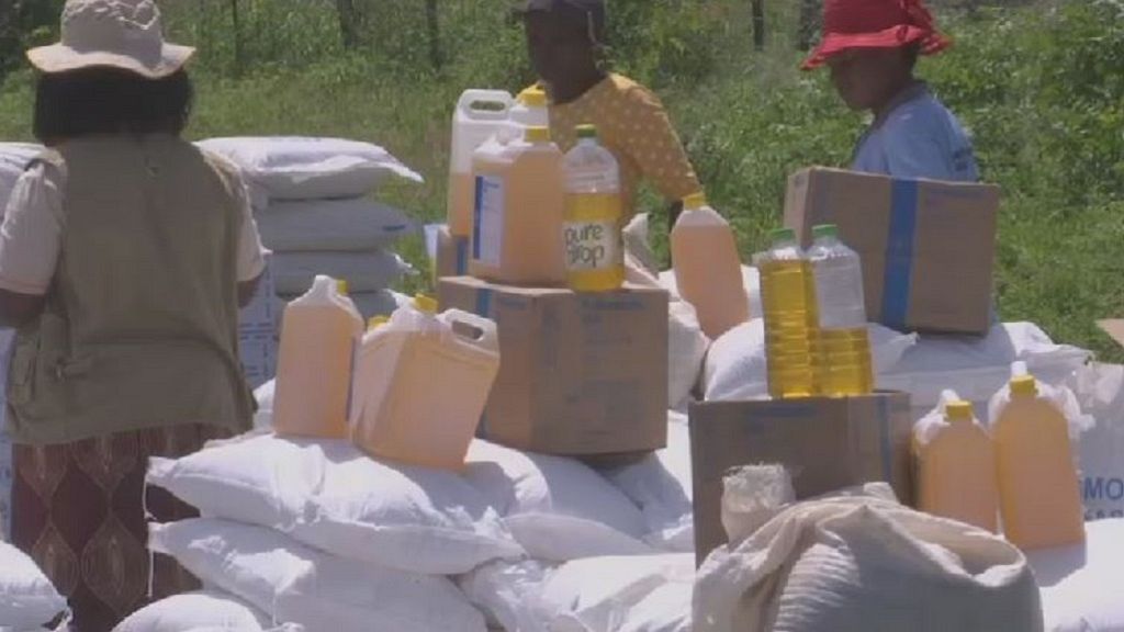 Zimbabwean villages live on food aid Africanews
