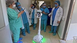 Tunisie : un robot pour aider les soignants face au coronavirus